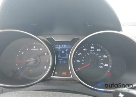 2012 Hyundai Veloster Base W/Gray z USA, uszkodzony, nr VIN KMHTC6AD5CU071390